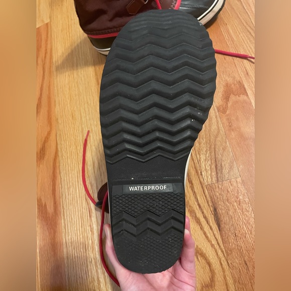 Women’s Sorel waterproof boots - Picture 3 of 12
